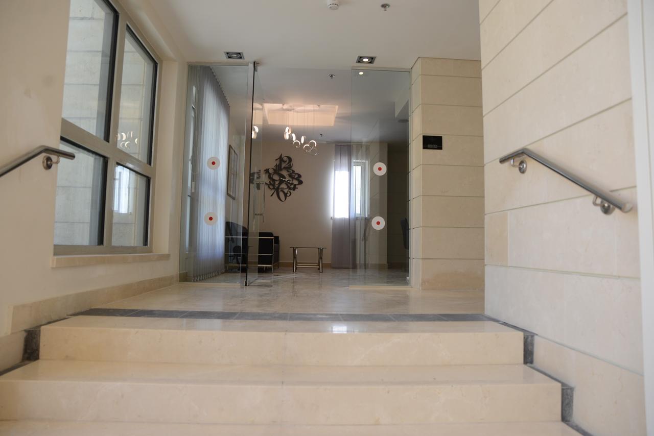 Saidoff, Amazing 4 Bedroom 3 Bath In City Center, Pool, Parking!!! Kudüs Dış mekan fotoğraf