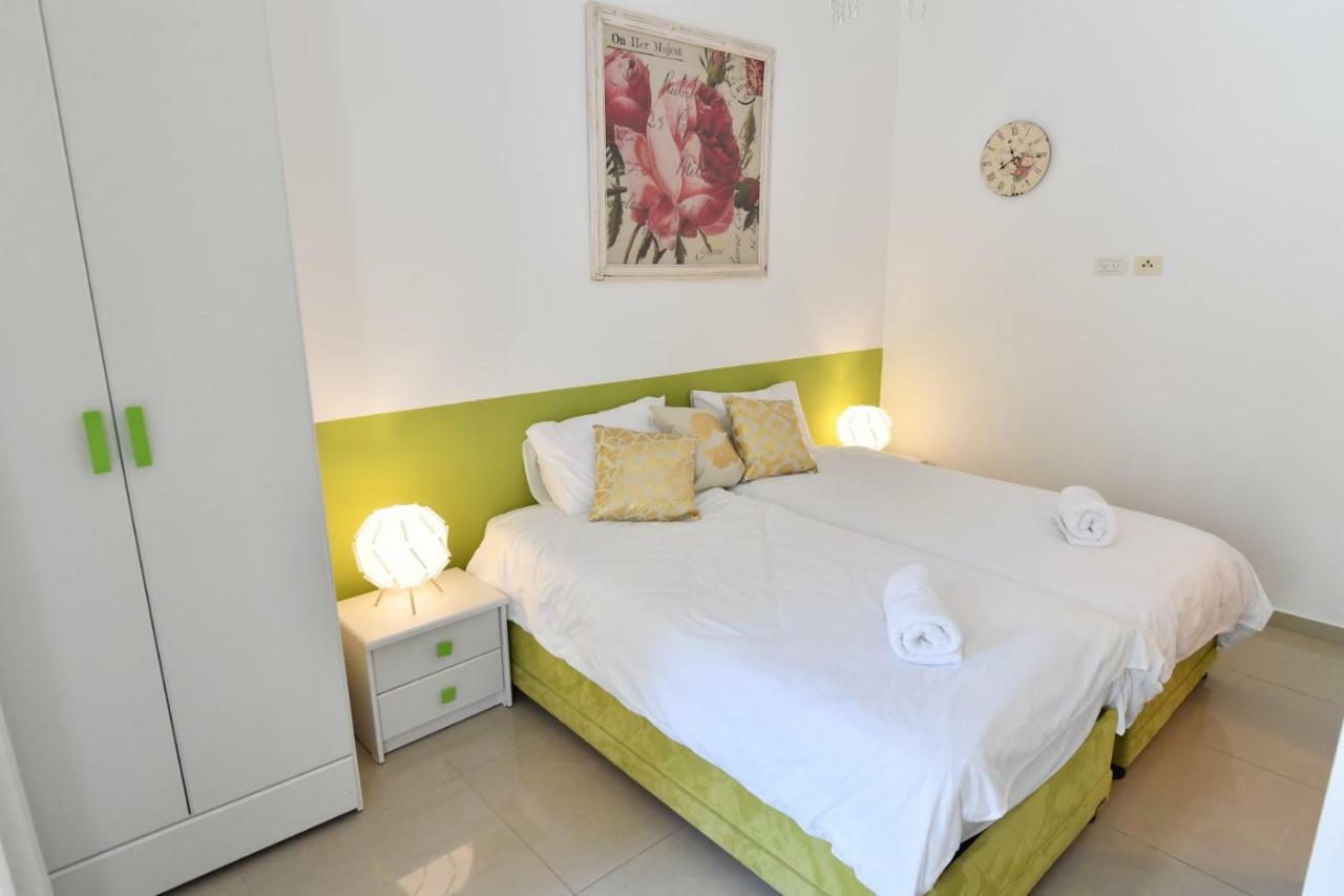 Saidoff, Amazing 4 Bedroom 3 Bath In City Center, Pool, Parking!!! Kudüs Dış mekan fotoğraf