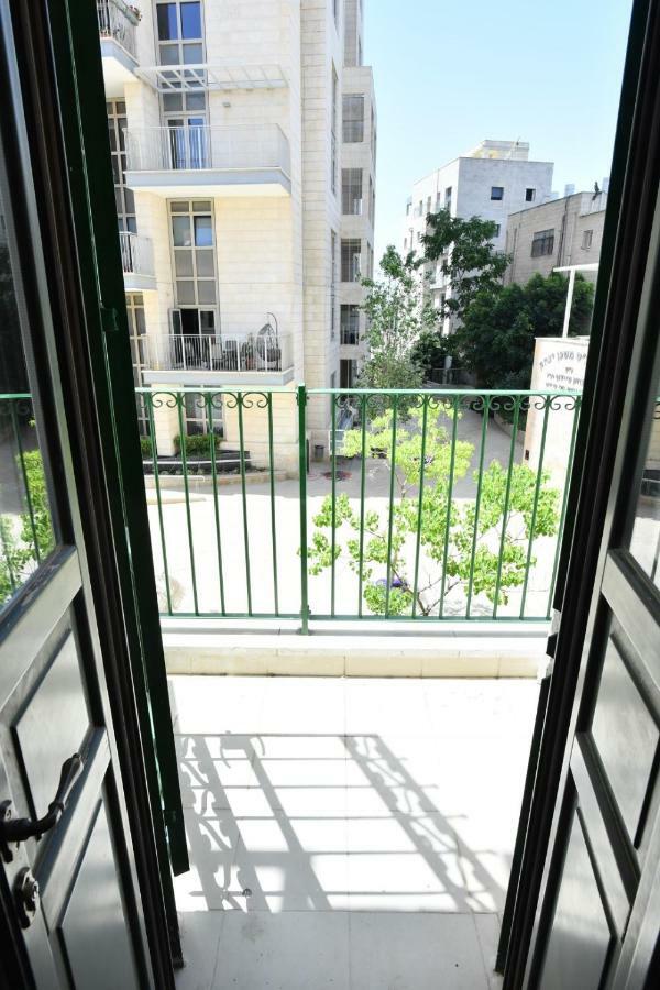 Saidoff, Amazing 4 Bedroom 3 Bath In City Center, Pool, Parking!!! Kudüs Dış mekan fotoğraf