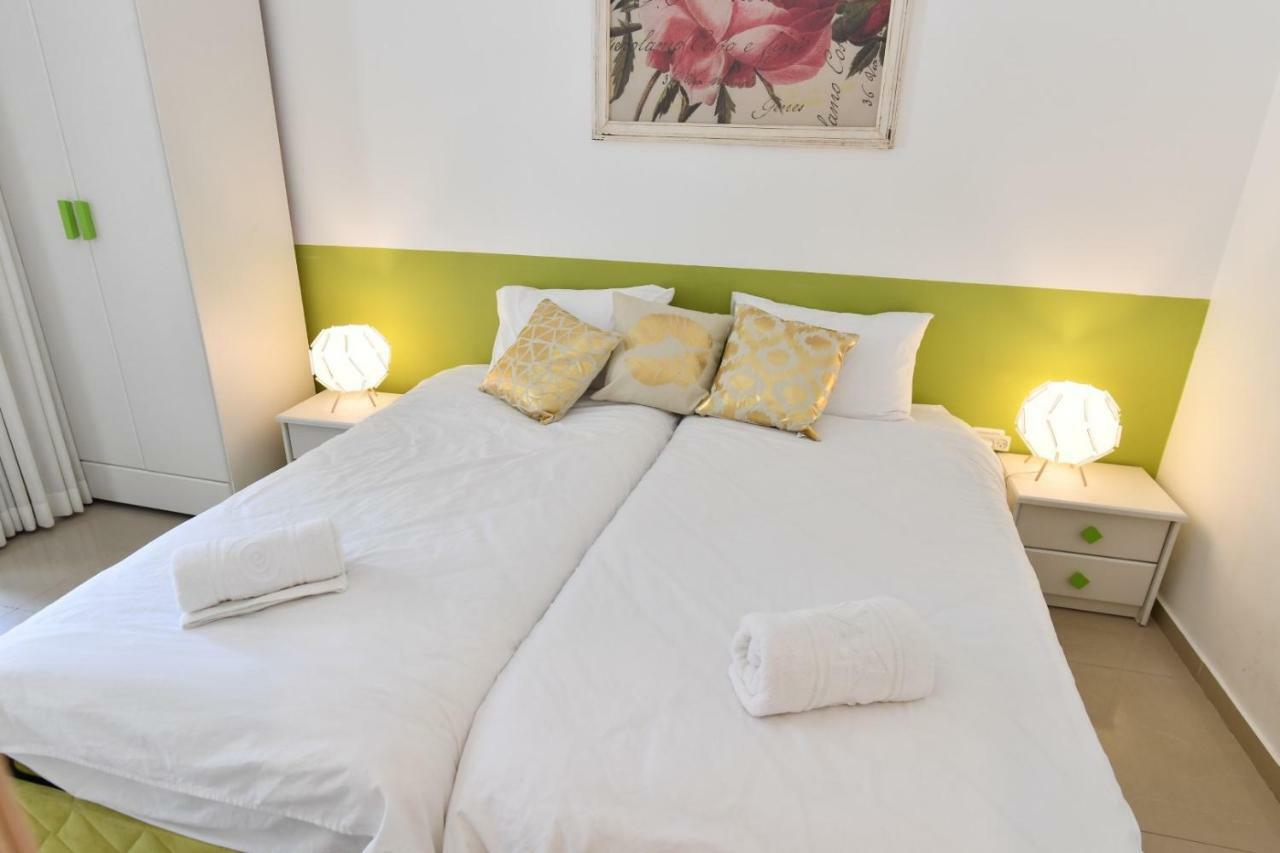 Saidoff, Amazing 4 Bedroom 3 Bath In City Center, Pool, Parking!!! Kudüs Dış mekan fotoğraf